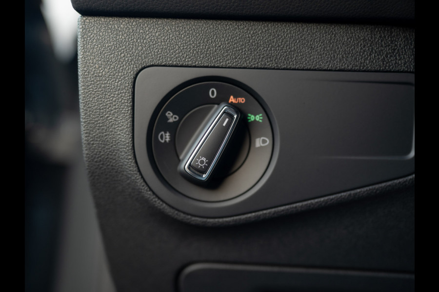 Volkswagen Tiguan 1.5 TSI R-Line Business+ | Keyless | Camera | Elk-A-klep | IQ light | Prijs Rijklaar!!