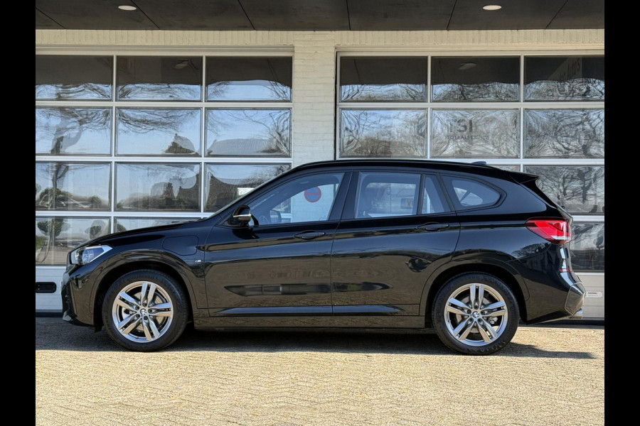 BMW X1 xDrive25e M SPORT | SPORTSTOELEN | TREKHAAK | STOELVERWARMING |