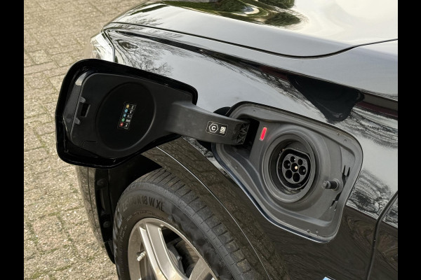 BMW X1 xDrive25e M SPORT | SPORTSTOELEN | TREKHAAK | STOELVERWARMING |