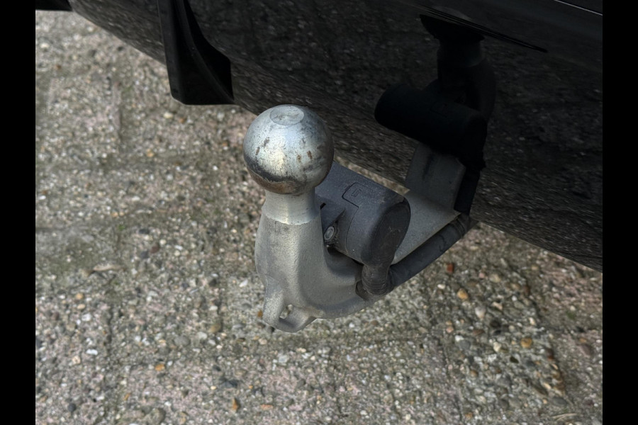 BMW 3 Serie Touring 330e M SPORT LCI | DRIVING PROFF. | TREKHAAK | CAMERA | LEDER |