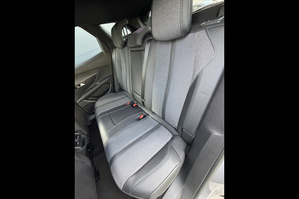 Peugeot 3008 225pk HYbrid Allure Pack (Camera - Keyless Entry - LED - 19"- Adaptieve Cruise Controle - Automatische Airco - Navigatie)