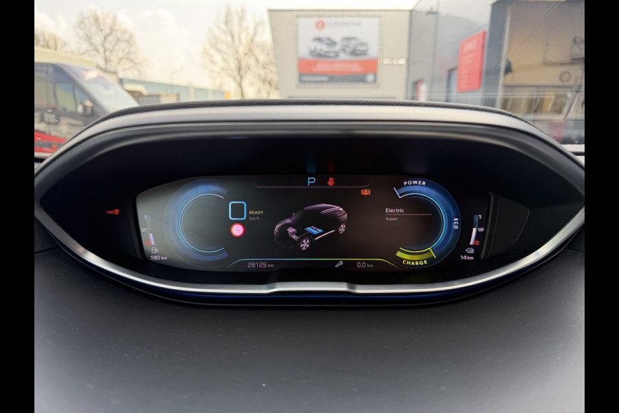 Peugeot 3008 225pk HYbrid Allure Pack (Camera - Keyless Entry - LED - 19"- Adaptieve Cruise Controle - Automatische Airco - Navigatie)