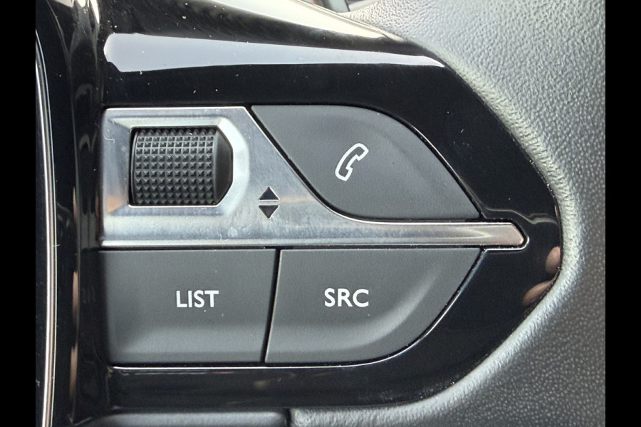 Peugeot 3008 225pk HYbrid Allure Pack (Camera - Keyless Entry - LED - 19"- Adaptieve Cruise Controle - Automatische Airco - Navigatie)