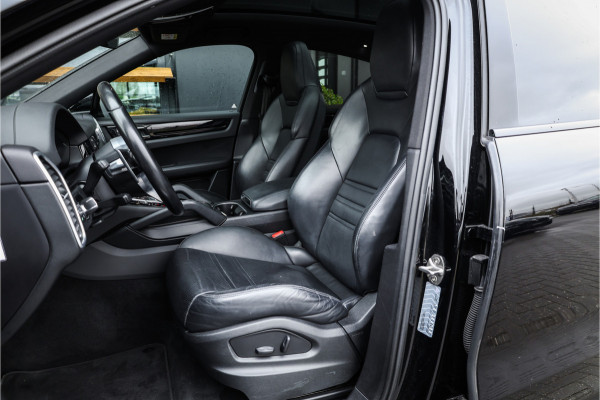 Porsche Cayenne Coupé 3.0 E-Hybrid - Sport Chrono + | Panorama | Stoelverwarming | Camera
