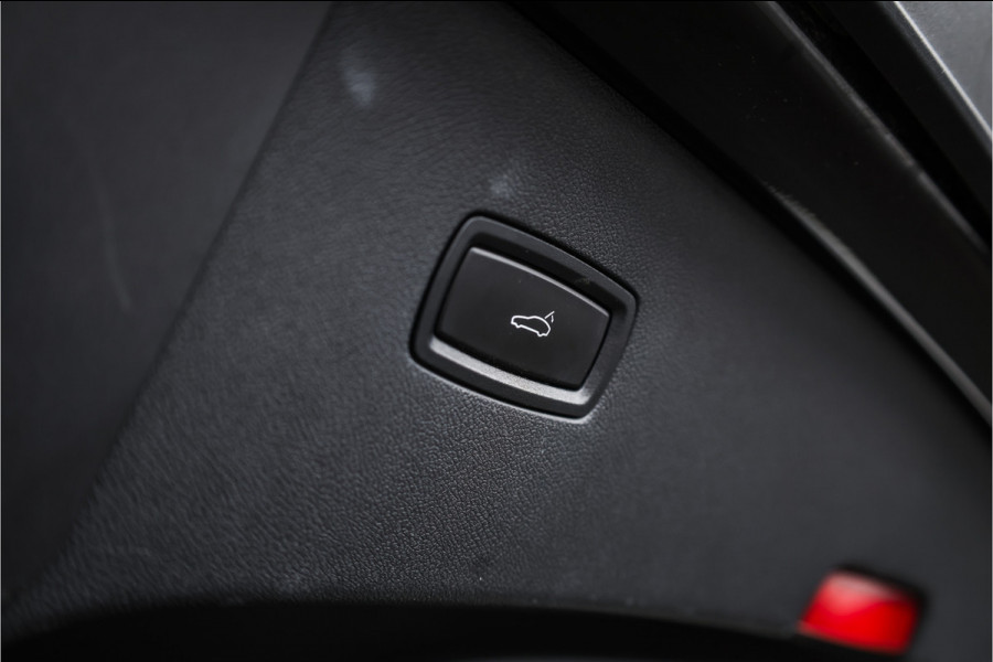 Porsche Cayenne Coupé 3.0 E-Hybrid - Sport Chrono + | Panorama | Stoelverwarming | Camera