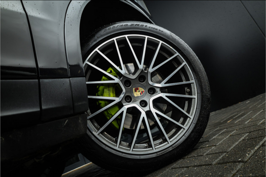 Porsche Cayenne Coupé 3.0 E-Hybrid - Sport Chrono + | Panorama | Stoelverwarming | Camera