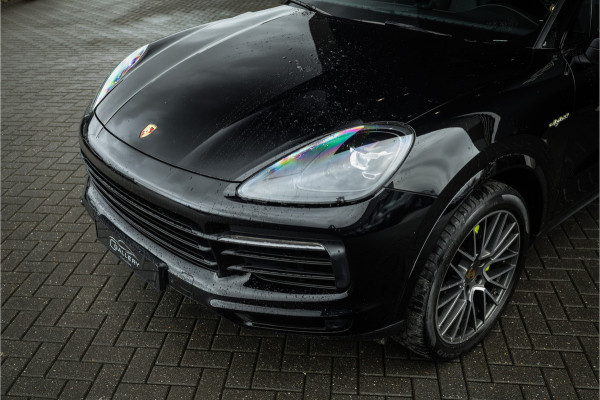 Porsche Cayenne Coupé 3.0 E-Hybrid - Sport Chrono + | Panorama | Stoelverwarming | Camera
