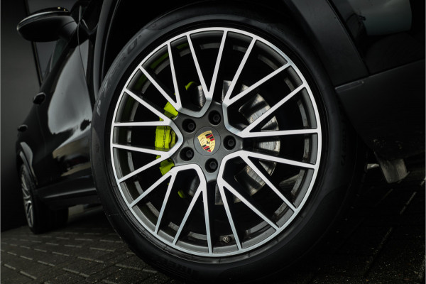 Porsche Cayenne Coupé 3.0 E-Hybrid - Sport Chrono + | Panorama | Stoelverwarming | Camera