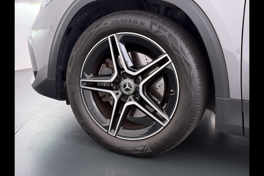 Mercedes-Benz GLA 180 AMG line | Night Sfeer Camera