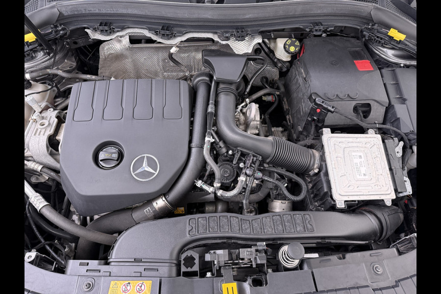 Mercedes-Benz GLA 180 AMG line | Night Sfeer Camera