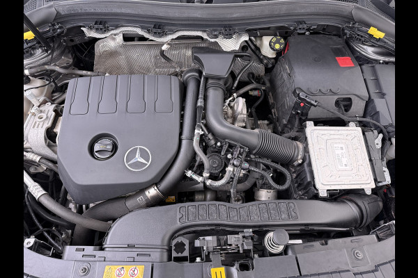 Mercedes-Benz GLA 180 AMG line | Night Sfeer Camera