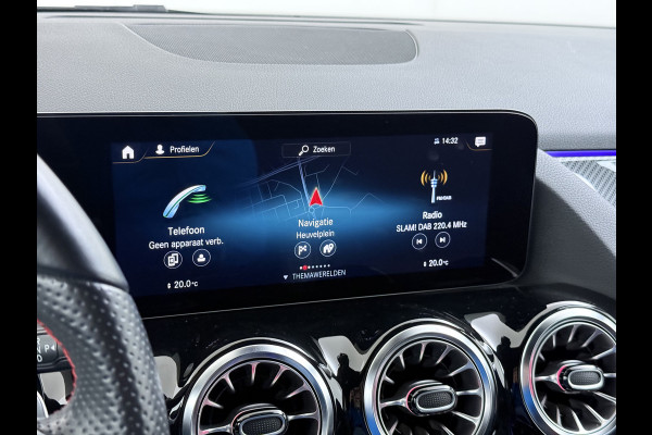 Mercedes-Benz GLA 180 AMG line | Night Sfeer Camera