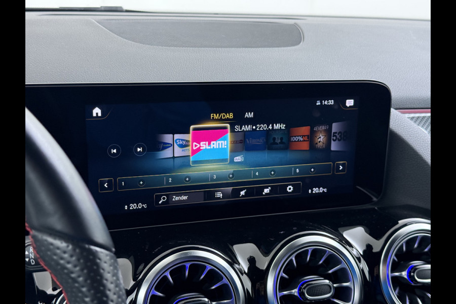 Mercedes-Benz GLA 180 AMG line | Night Sfeer Camera