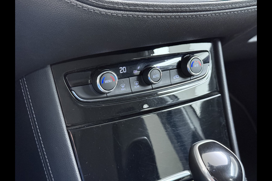 Opel Grandland X T 131PK AUT-8 Trekhaak Navi Camera Ecc Apple Carplay Android Auto Pdc Business Executive Elek.Achterklep Bi-Coulour AGR-Comfort Stoel Lane Assist Isofix Lmv Zwart Dak Keyless Origineel Nederlandse Auto