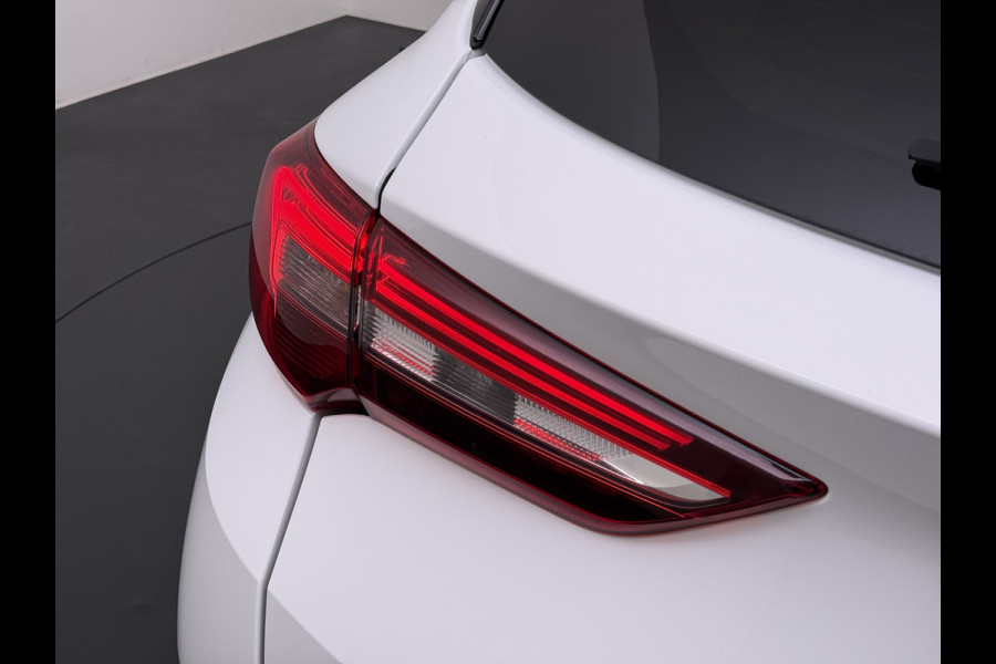 Opel Grandland X T 131PK AUT-8 Trekhaak Navi Camera Ecc Apple Carplay Android Auto Pdc Business Executive Elek.Achterklep Bi-Coulour AGR-Comfort Stoel Lane Assist Isofix Lmv Zwart Dak Keyless Origineel Nederlandse Auto