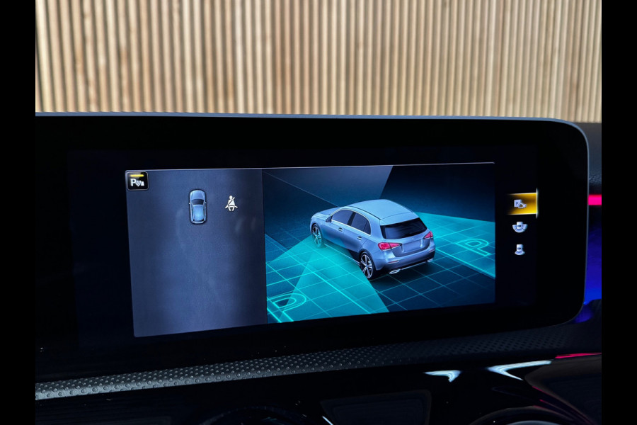 Mercedes-Benz A-Klasse 180 Business Solution AMG PANO|