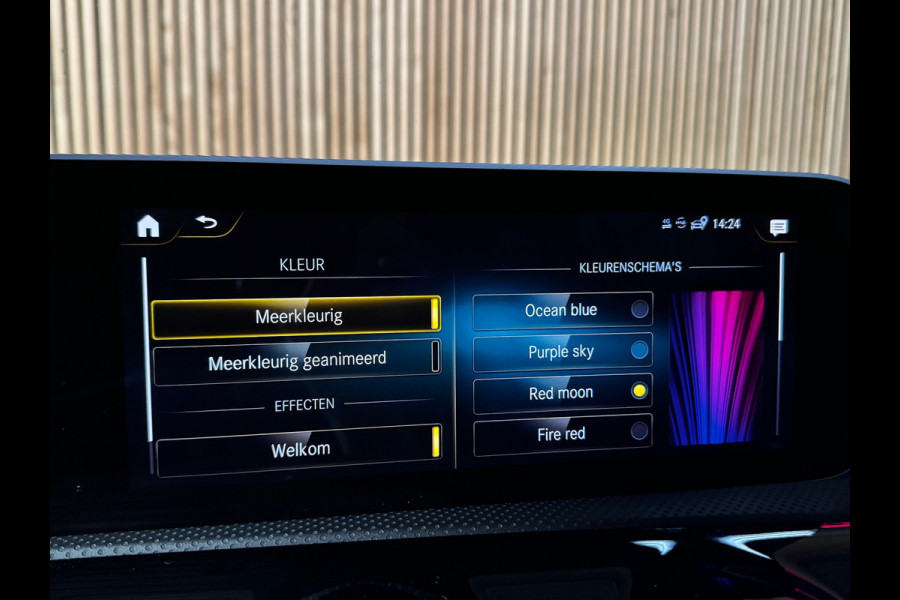 Mercedes-Benz A-Klasse 180 Business Solution AMG PANO|