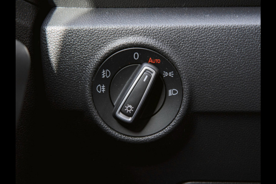 Volkswagen T-Roc 1.0 TSI Style Business PDC|Trekhaak|Carplay|DAB|Cruise