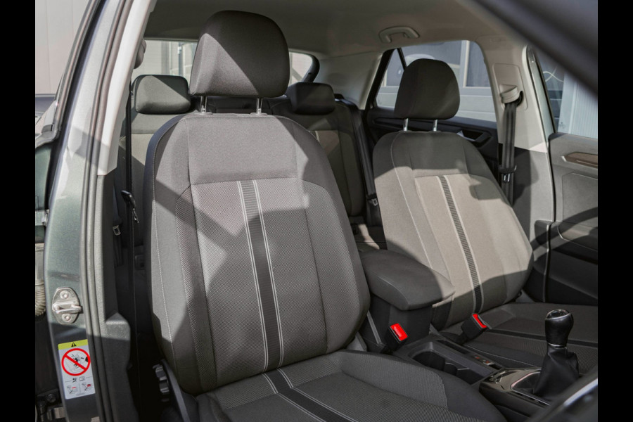 Volkswagen T-Roc 1.0 TSI Style Business PDC|Trekhaak|Carplay|DAB|Cruise