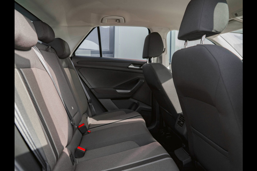 Volkswagen T-Roc 1.0 TSI Style Business PDC|Trekhaak|Carplay|DAB|Cruise