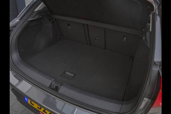 Volkswagen T-Roc 1.0 TSI Style Business PDC|Trekhaak|Carplay|DAB|Cruise