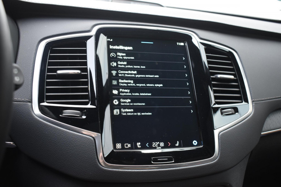 Volvo XC90 T8 455PK Recharge AWD Ultimate Bright / Luchtvering / Bowers & Wilkins / Schuif-kanteldak / 360 Camera / Head Up Display / Nappaleder met ventilatie / Massagefunctie / Gelamineerde zijruiten / 22'' Velgen / Trekhaak /  Stoelverwarming / Stuurverwarming
