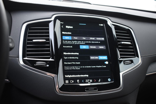 Volvo XC90 T8 455PK Recharge AWD Ultimate Bright / Luchtvering / Bowers & Wilkins / Schuif-kanteldak / 360 Camera / Head Up Display / Nappaleder met ventilatie / Massagefunctie / Gelamineerde zijruiten / 22'' Velgen / Trekhaak /  Stoelverwarming / Stuurverwarming