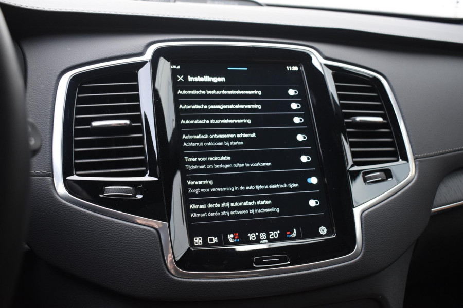 Volvo XC90 T8 455PK Recharge AWD Ultimate Bright / Luchtvering / Bowers & Wilkins / Schuif-kanteldak / 360 Camera / Head Up Display / Nappaleder met ventilatie / Massagefunctie / Gelamineerde zijruiten / 22'' Velgen / Trekhaak /  Stoelverwarming / Stuurverwarming
