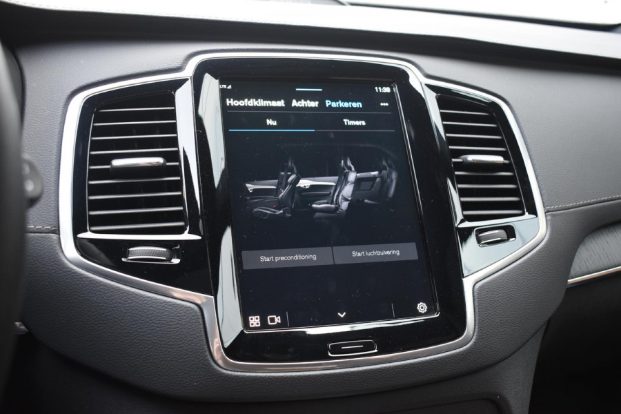 Volvo XC90 T8 455PK Recharge AWD Ultimate Bright / Luchtvering / Bowers & Wilkins / Schuif-kanteldak / 360 Camera / Head Up Display / Nappaleder met ventilatie / Massagefunctie / Gelamineerde zijruiten / 22'' Velgen / Trekhaak /  Stoelverwarming / Stuurverwarming