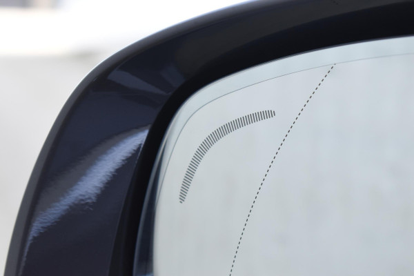 Volvo XC90 T8 455PK Recharge AWD Ultimate Bright / Luchtvering / Bowers & Wilkins / Schuif-kanteldak / 360 Camera / Head Up Display / Nappaleder met ventilatie / Massagefunctie / Gelamineerde zijruiten / 22'' Velgen / Trekhaak /  Stoelverwarming / Stuurverwarming