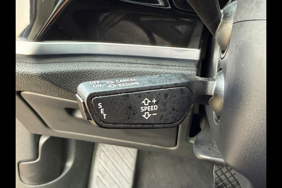 Audi Q3 35 TFSI S Line Pro Line Climate control Cruise LED Stoelverwarming Apple / Android Navi PDC voor/achter