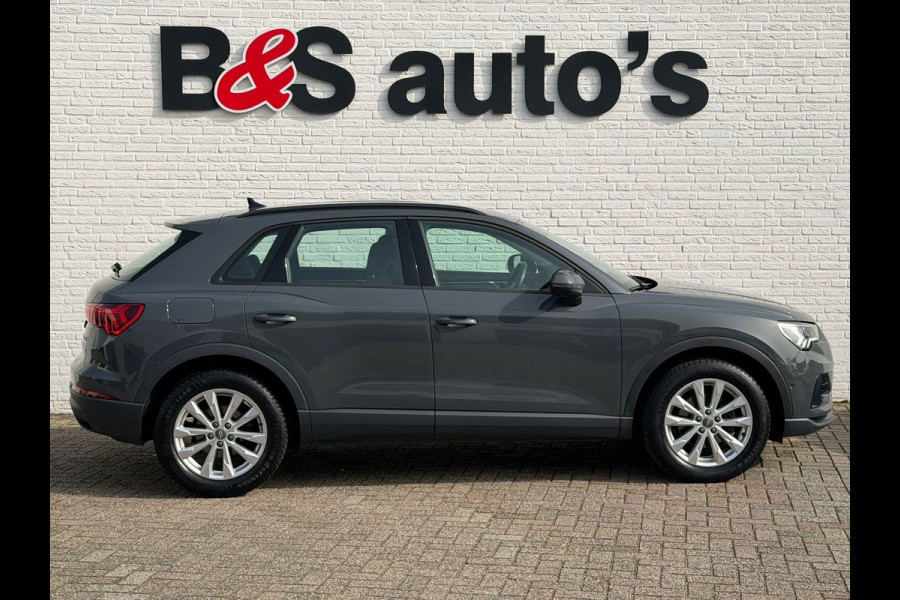 Audi Q3 35 TFSI S Line Pro Line Climate control Cruise LED Stoelverwarming Apple / Android Navi PDC voor/achter