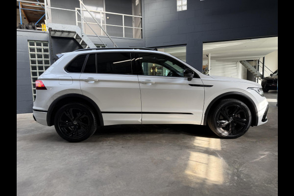 Volkswagen Tiguan 2.0 TSI 4Motion 3x R-line PANO-HUD-IQ LED-22''