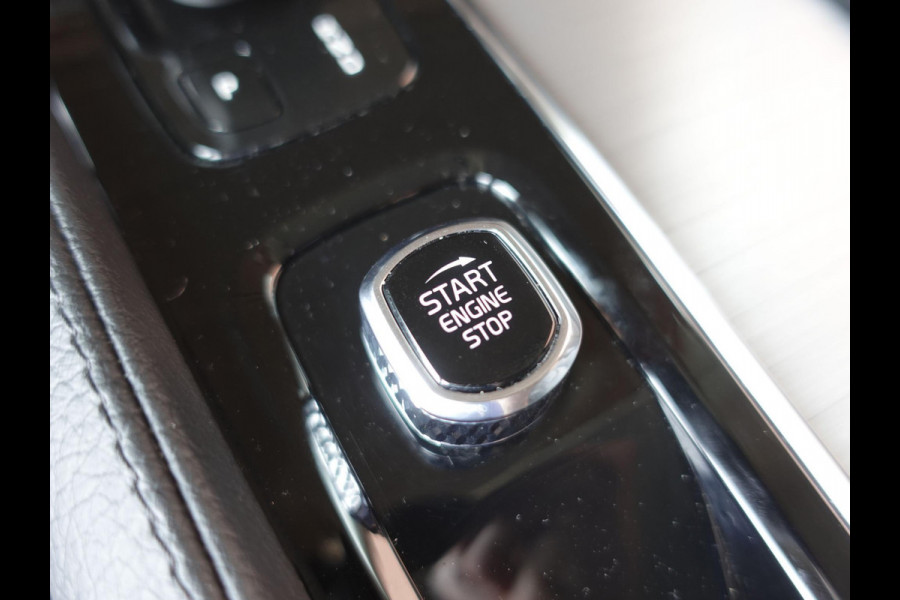 Volvo XC90 2.0 T8 Recharge AWD Inscription Expression 7-Pers | Leder | Navigatie | Adaptive Cruise Control | 19" Lichtmetalen Velgen | PDC V+A | Climate Control | Camera