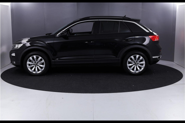 Volkswagen T-Roc 1.5 TSI Style 150 pk Automaat (DSG) | Verlengde garantie | Navigatie | Parkeersensoren | Adaptieve cruise control
