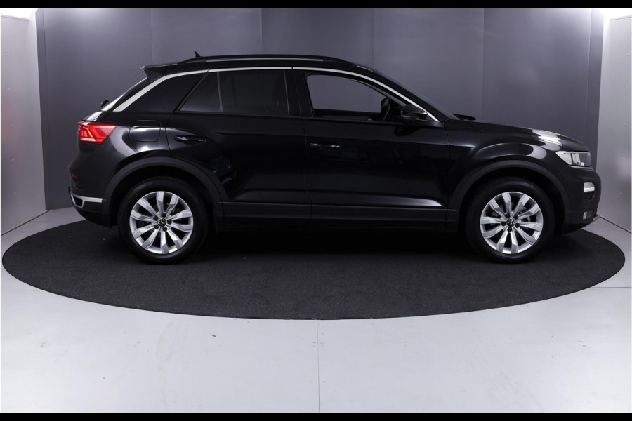 Volkswagen T-Roc 1.5 TSI Style 150 pk Automaat (DSG) | Verlengde garantie | Navigatie | Parkeersensoren | Adaptieve cruise control