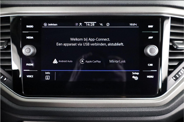 Volkswagen T-Roc 1.5 TSI Style 150 pk Automaat (DSG) | Verlengde garantie | Navigatie | Parkeersensoren | Adaptieve cruise control