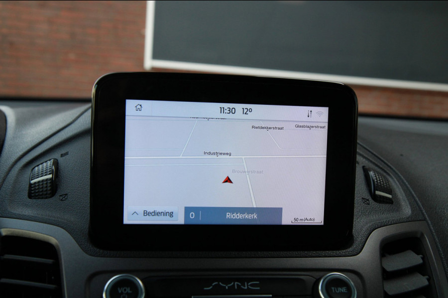 Ford Transit Connect 1.5 EcoBlue L2 Trend / Camera / Trekhaak / Sync 3 / 3 zits