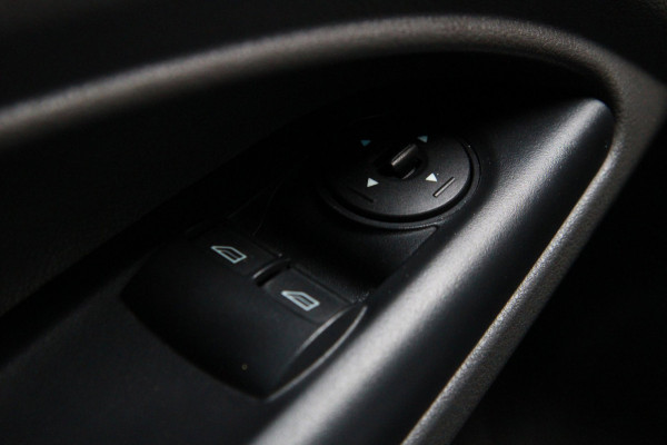 Ford Transit Connect 1.5 EcoBlue L2 Trend / Camera / Trekhaak / Sync 3 / 3 zits