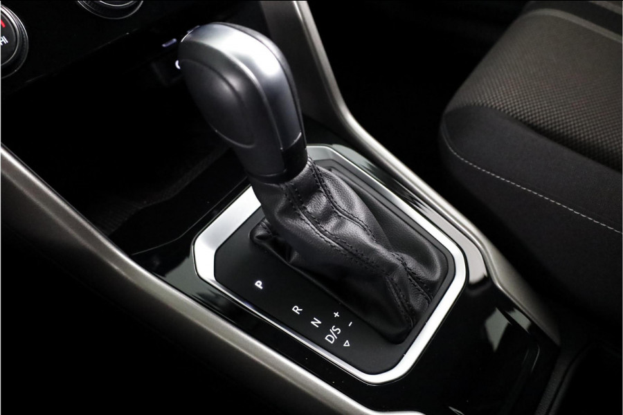 Volkswagen T-Roc 1.5 TSI Style 150 pk Automaat (DSG) | Verlengde garantie | Navigatie | Parkeersensoren | Adaptieve cruise control