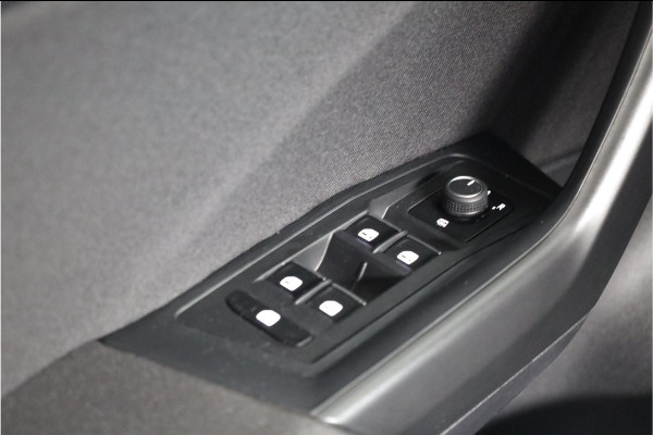 Volkswagen T-Roc 1.5 TSI Style 150 pk Automaat (DSG) | Verlengde garantie | Navigatie | Parkeersensoren | Adaptieve cruise control