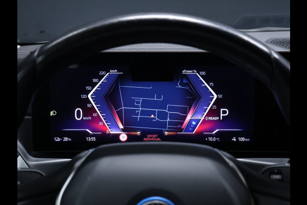 BMW i4 eDrive40 84 kWh [SCHUIFKANTELDAK, ADAPTIVE CRUISE CONTROL, APPLE CARPLAY, ANDROID AUTO, ACHTERUITRIJCAMERA, PDC V+A,STUURVERWARMING, BMW LED, NIEUWSTAAT]