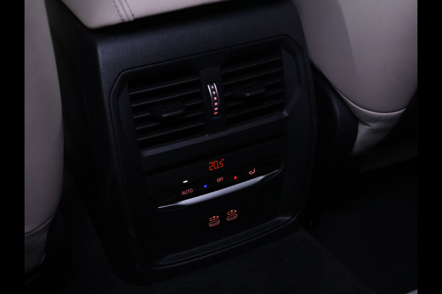 BMW i4 eDrive40 84 kWh [SCHUIFKANTELDAK, ADAPTIVE CRUISE CONTROL, APPLE CARPLAY, ANDROID AUTO, ACHTERUITRIJCAMERA, PDC V+A,STUURVERWARMING, BMW LED, NIEUWSTAAT]