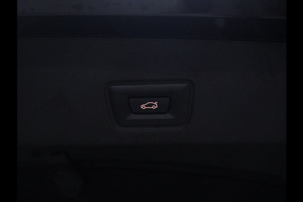 BMW i4 eDrive40 84 kWh [SCHUIFKANTELDAK, ADAPTIVE CRUISE CONTROL, APPLE CARPLAY, ANDROID AUTO, ACHTERUITRIJCAMERA, PDC V+A,STUURVERWARMING, BMW LED, NIEUWSTAAT]