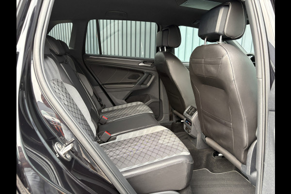 Volkswagen Tiguan 1.5 TSI R-Line Business+ | Trekhaak wegkl. | Elk. A-klep | Side Assist | 20'' | IQ Light | Prijs Rijklaar!!