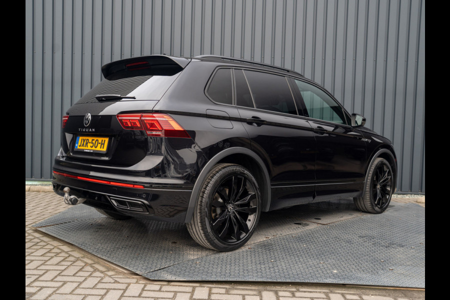Volkswagen Tiguan 1.5 TSI R-Line Business+ | Trekhaak wegkl. | Elk. A-klep | Side Assist | 20'' | IQ Light | Prijs Rijklaar!!