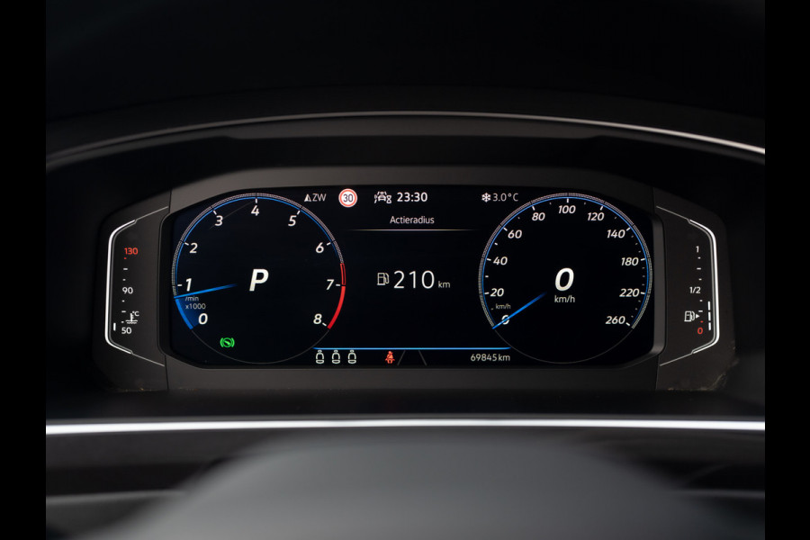 Volkswagen Tiguan 1.5 TSI R-Line Business+ | Trekhaak wegkl. | Elk. A-klep | Side Assist | 20'' | IQ Light | Prijs Rijklaar!!