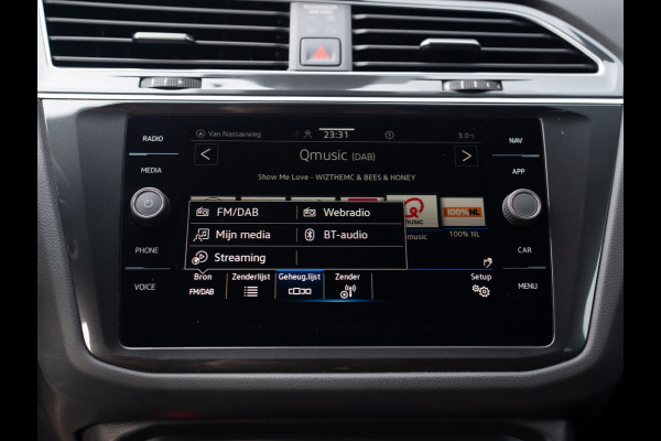 Volkswagen Tiguan 1.5 TSI R-Line Business+ | Trekhaak wegkl. | Elk. A-klep | Side Assist | 20'' | IQ Light | Prijs Rijklaar!!