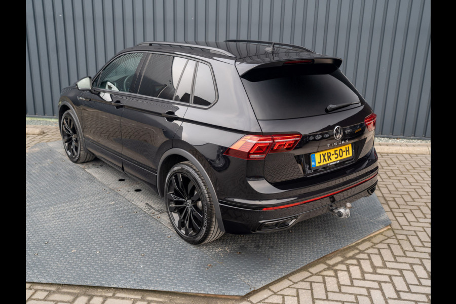 Volkswagen Tiguan 1.5 TSI R-Line Business+ | Trekhaak wegkl. | Elk. A-klep | Side Assist | 20'' | IQ Light | Prijs Rijklaar!!