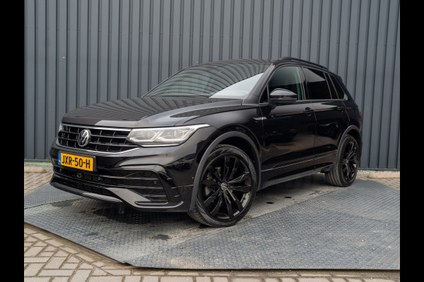 Volkswagen Tiguan 1.5 TSI R-Line Business+ | Trekhaak wegkl. | Elk. A-klep | Side Assist | 20'' | IQ Light | Prijs Rijklaar!!